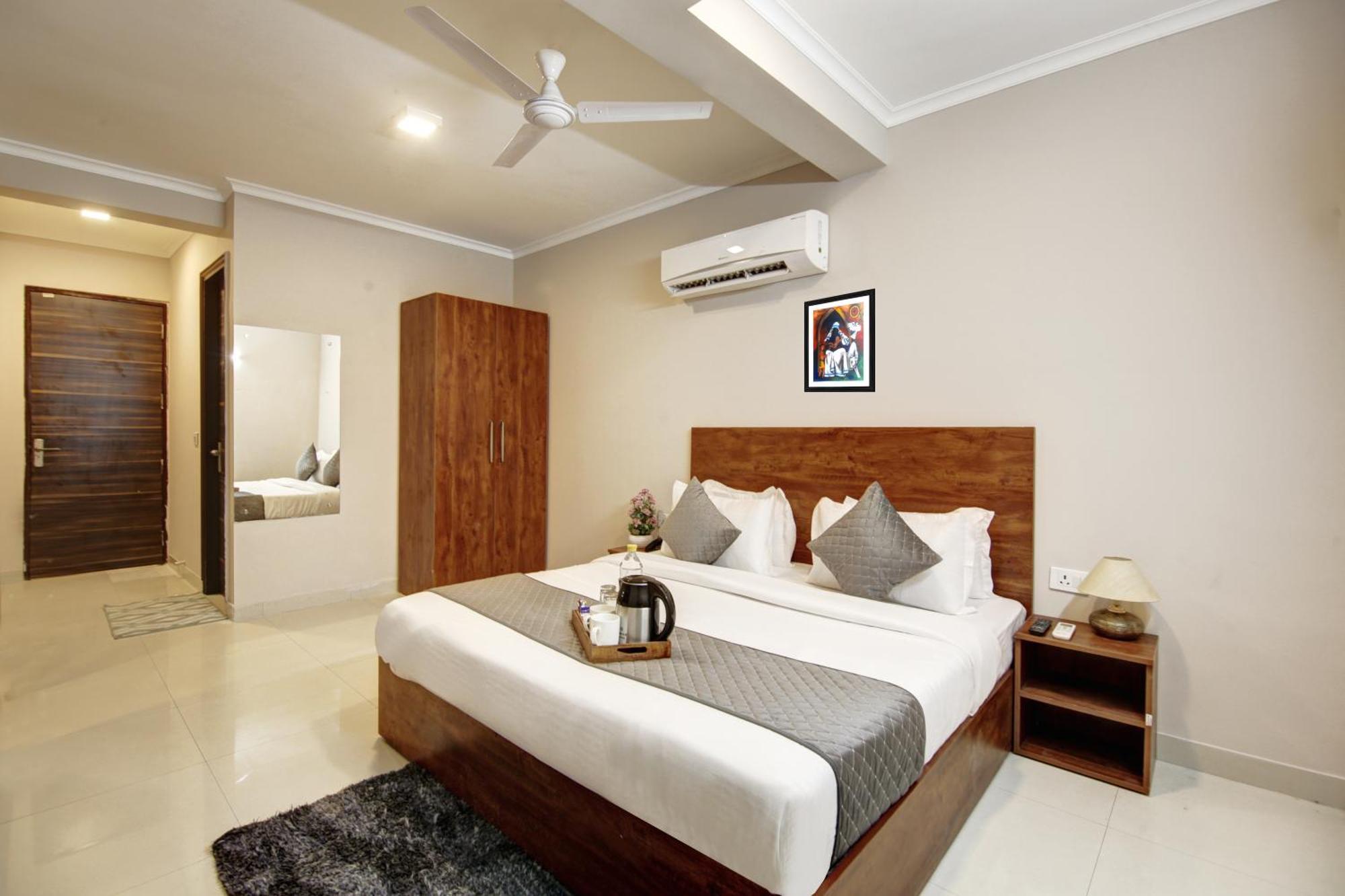 Limewood Stay - Executive Huda City Center Gurgaon Eksteriør bilde