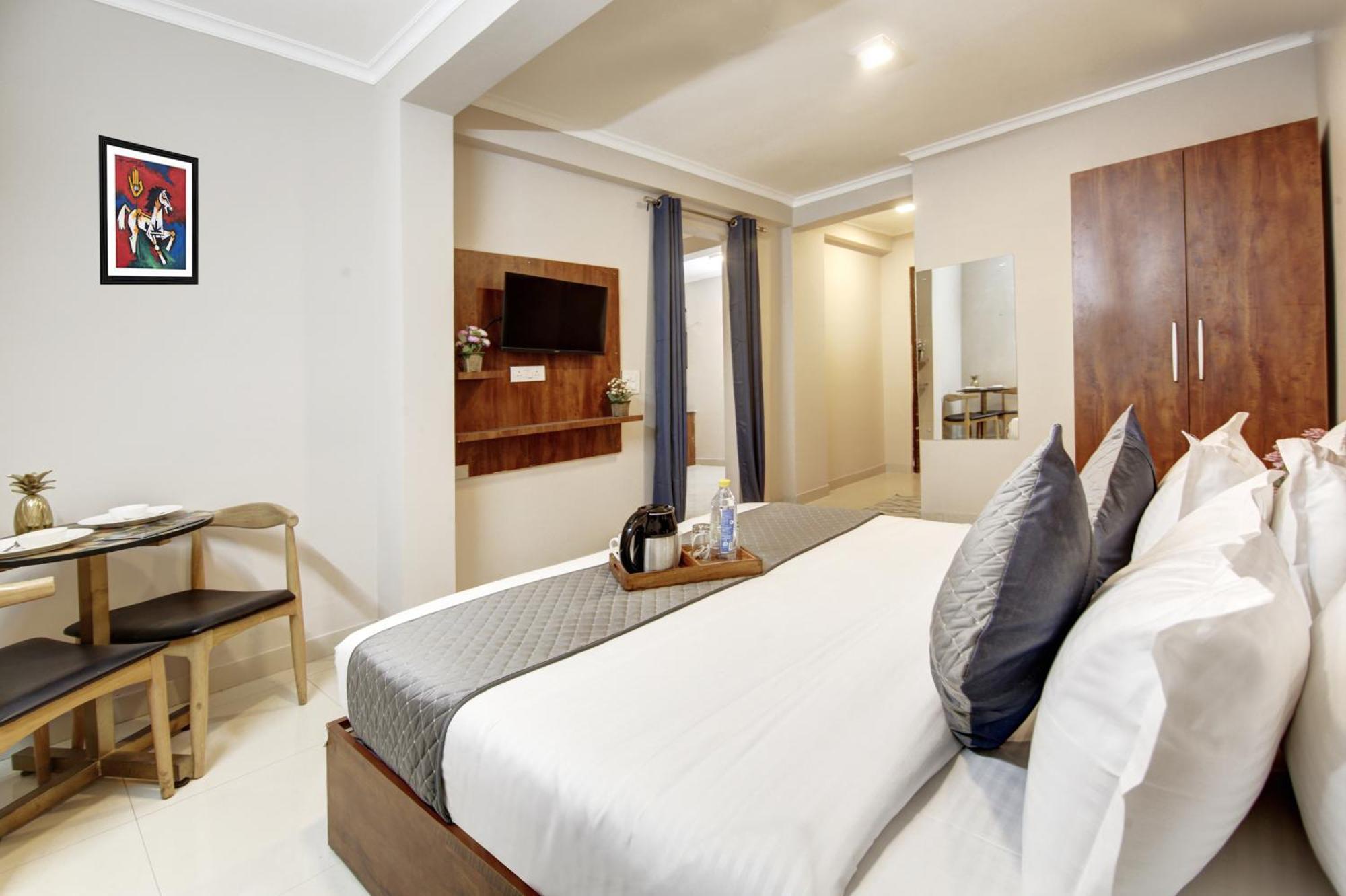 Limewood Stay - Executive Huda City Center Gurgaon Eksteriør bilde